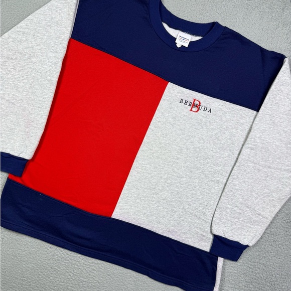 American Vintage Other - Vintage 90s Bermuda sweatshirt